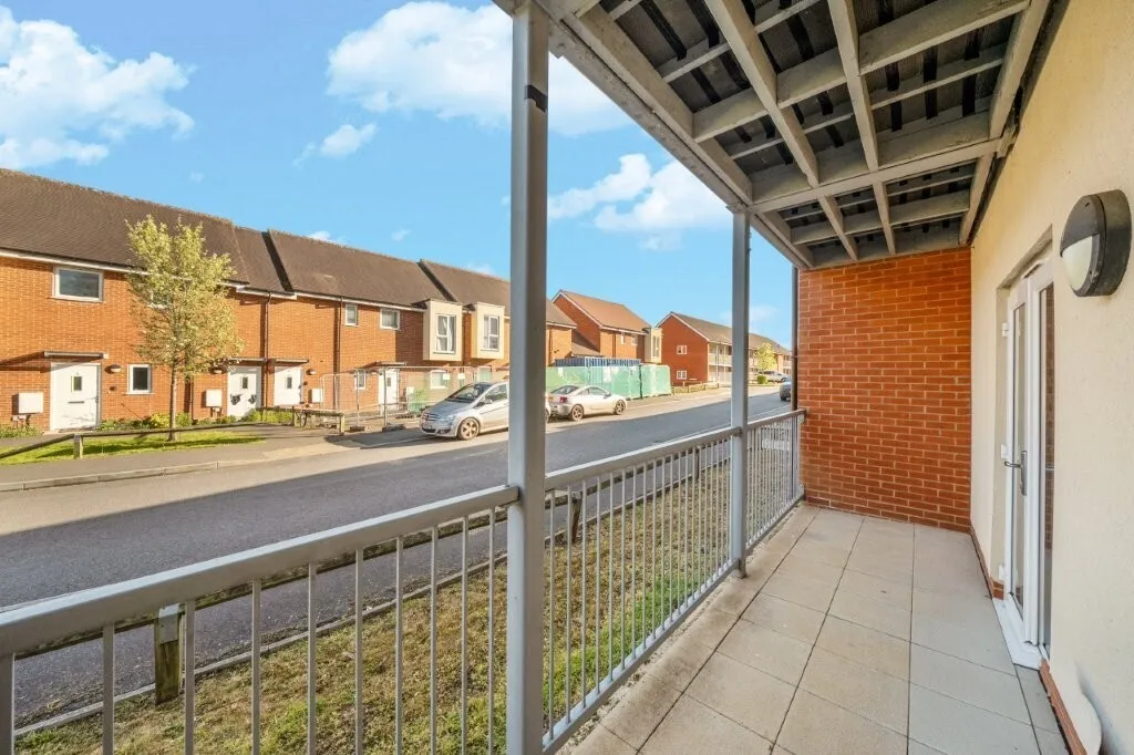 Strawberry Fields, Addlestone, KT15, photo 5