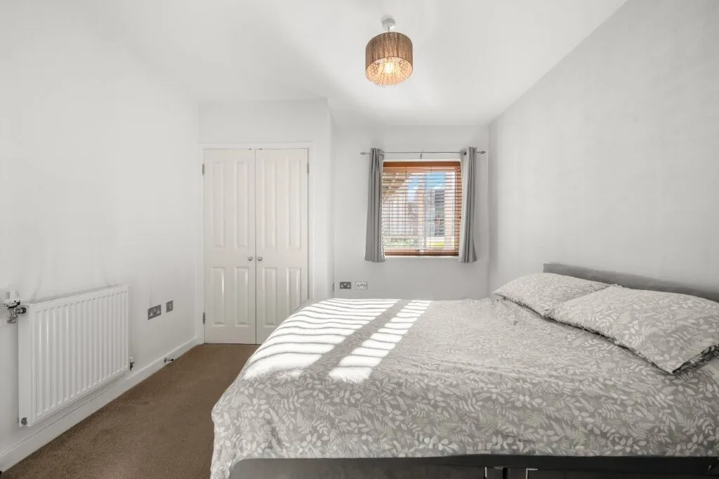Strawberry Fields, Addlestone, KT15, photo 4