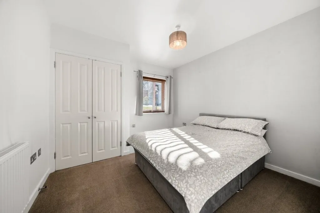 Strawberry Fields, Addlestone, KT15, photo 8