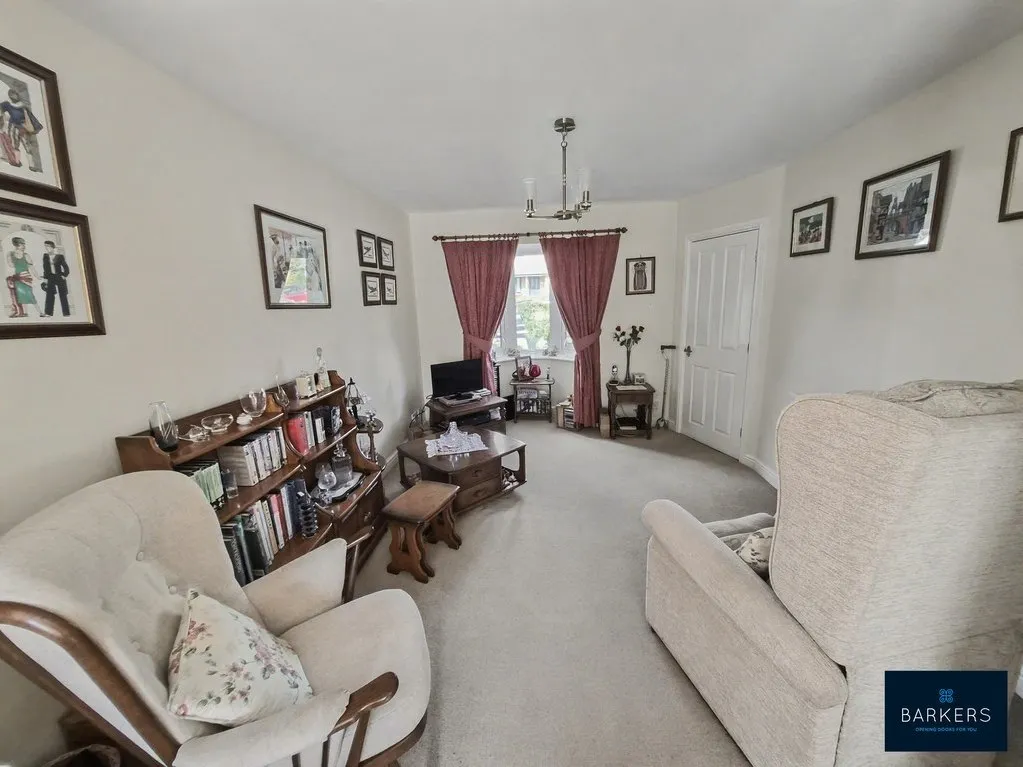 Knightsbridge Walk, Bradford 4 BD4 6ES, photo 2