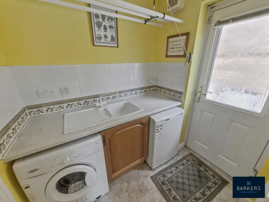 Knightsbridge Walk, Bradford 4 BD4 6ES, photo 8