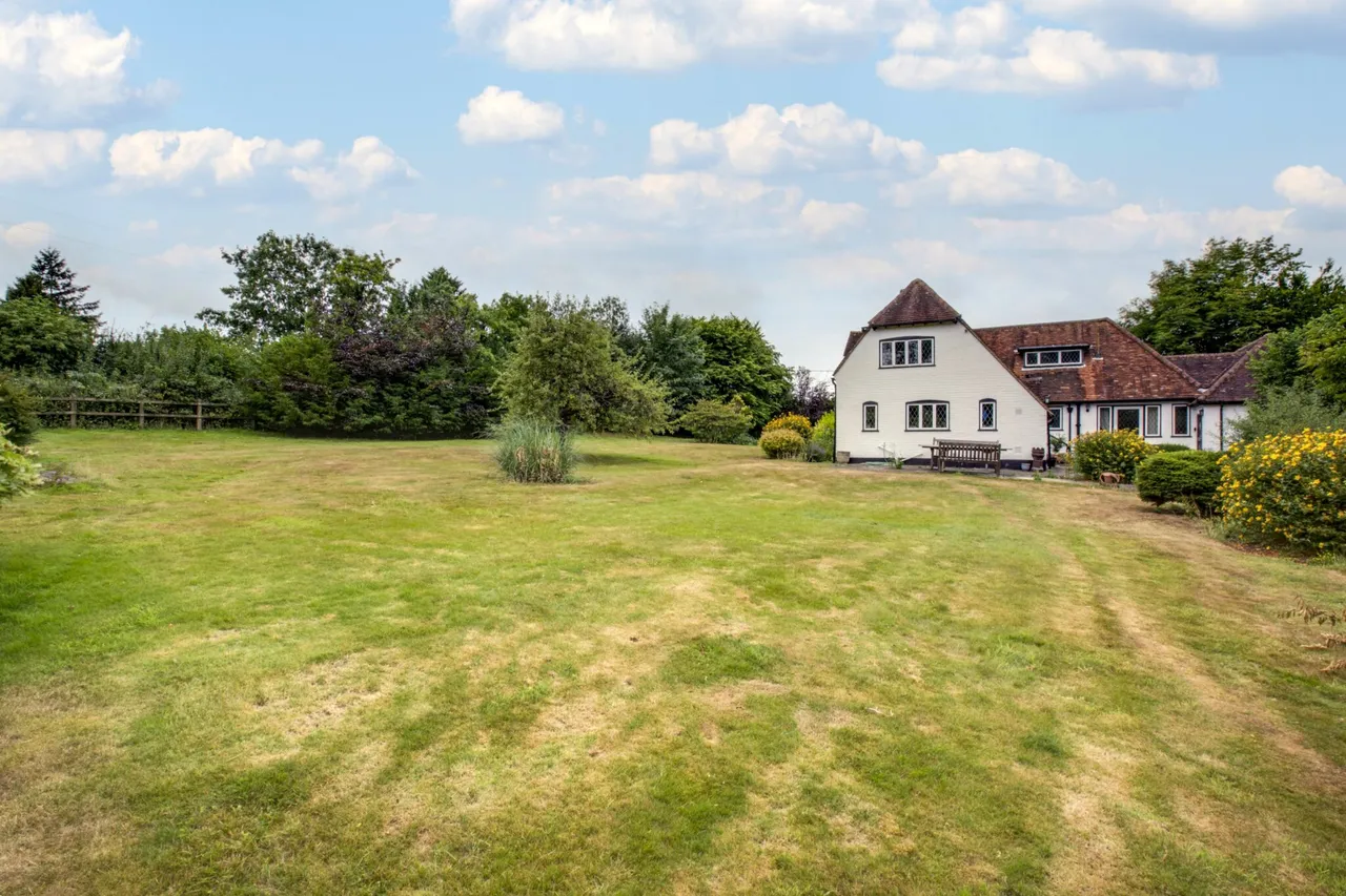 Dundridge Cottage Gilberts Hill, St. Leonards, HP23, photo 11