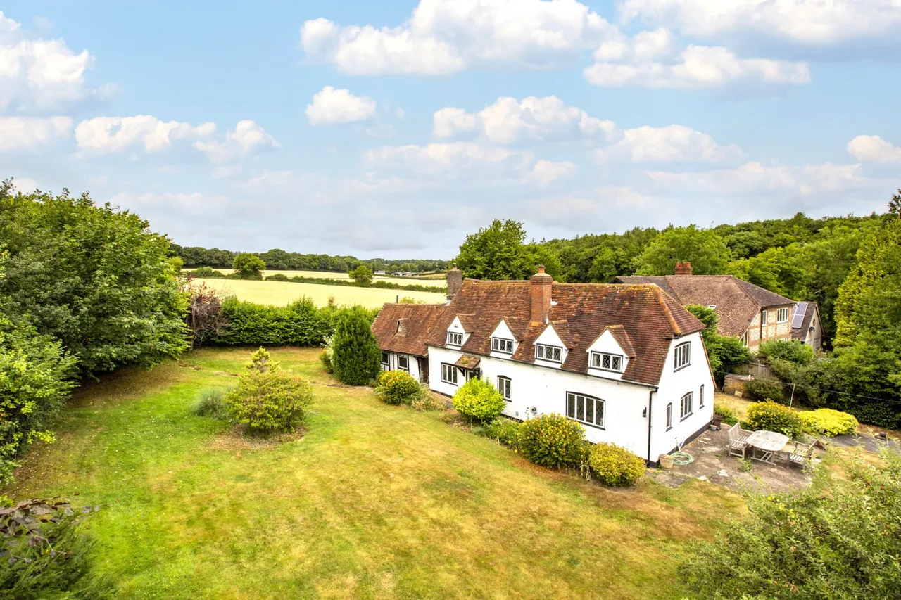 Dundridge Cottage Gilberts Hill, St. Leonards, HP23, photo 14