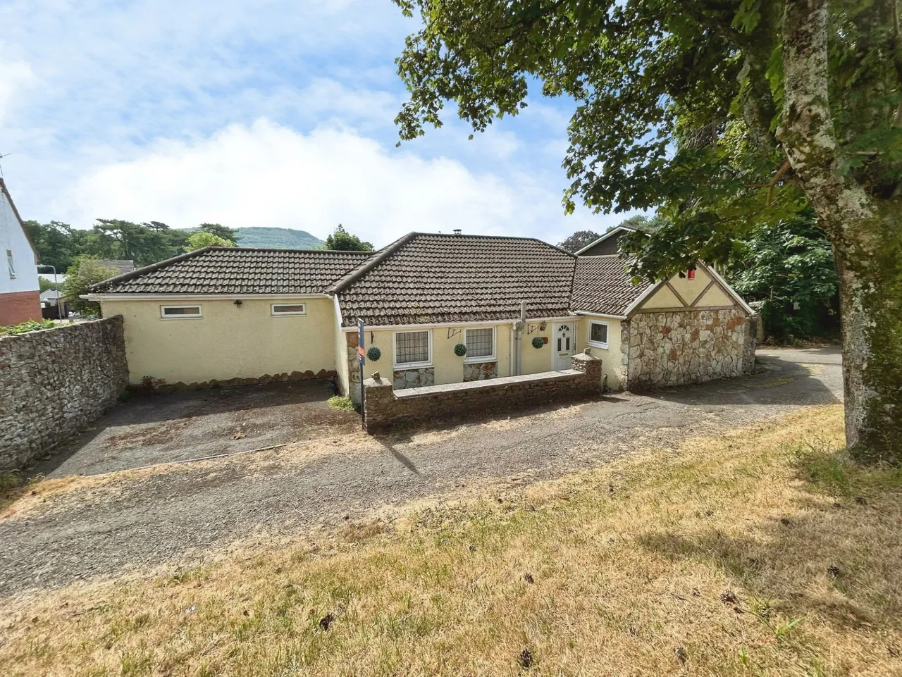 3 bed house for sale, Hawthorn Avenue, Port Talbot, SA12