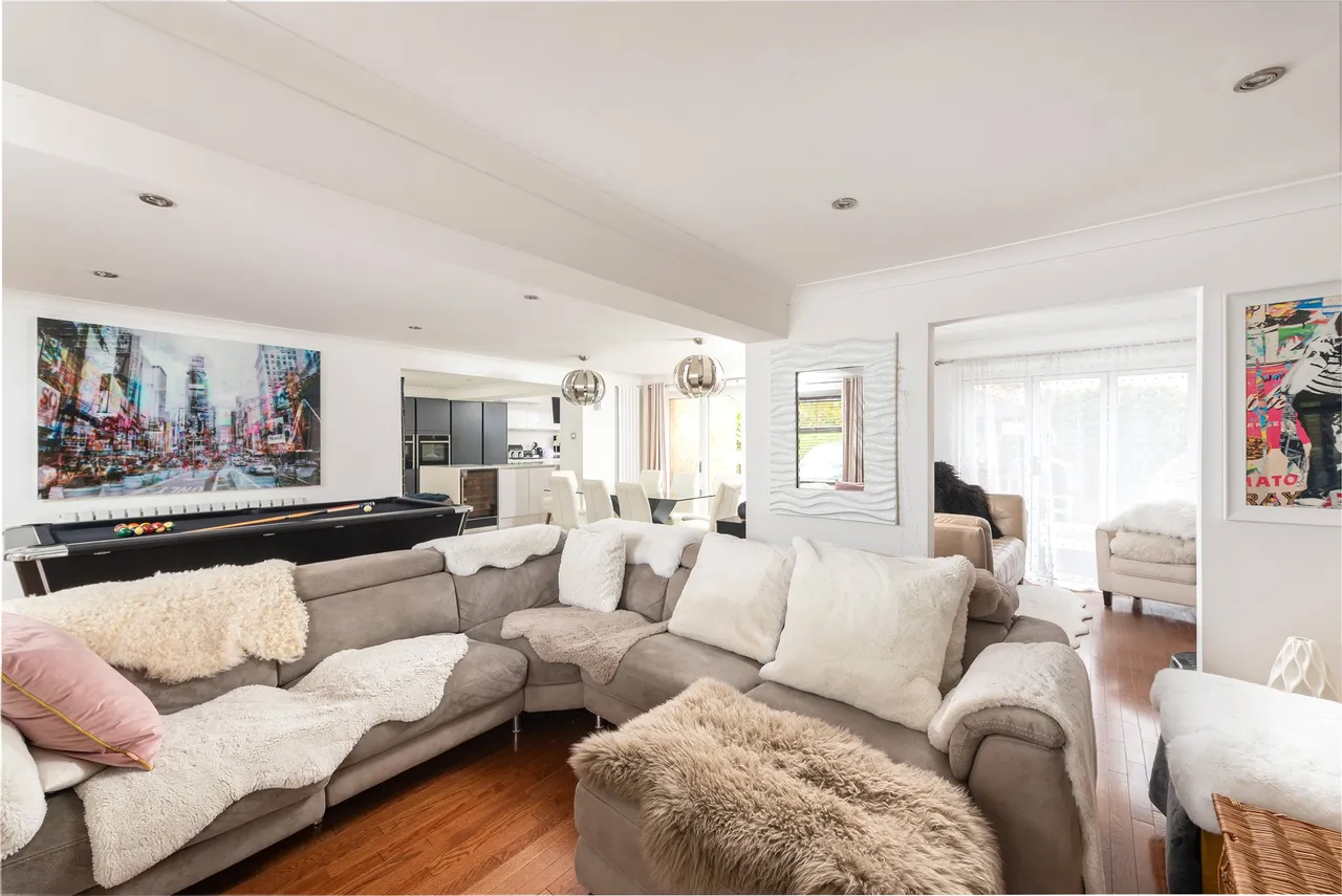 Stanmore Gardens, Newport Pagnell, MK16, photo 2