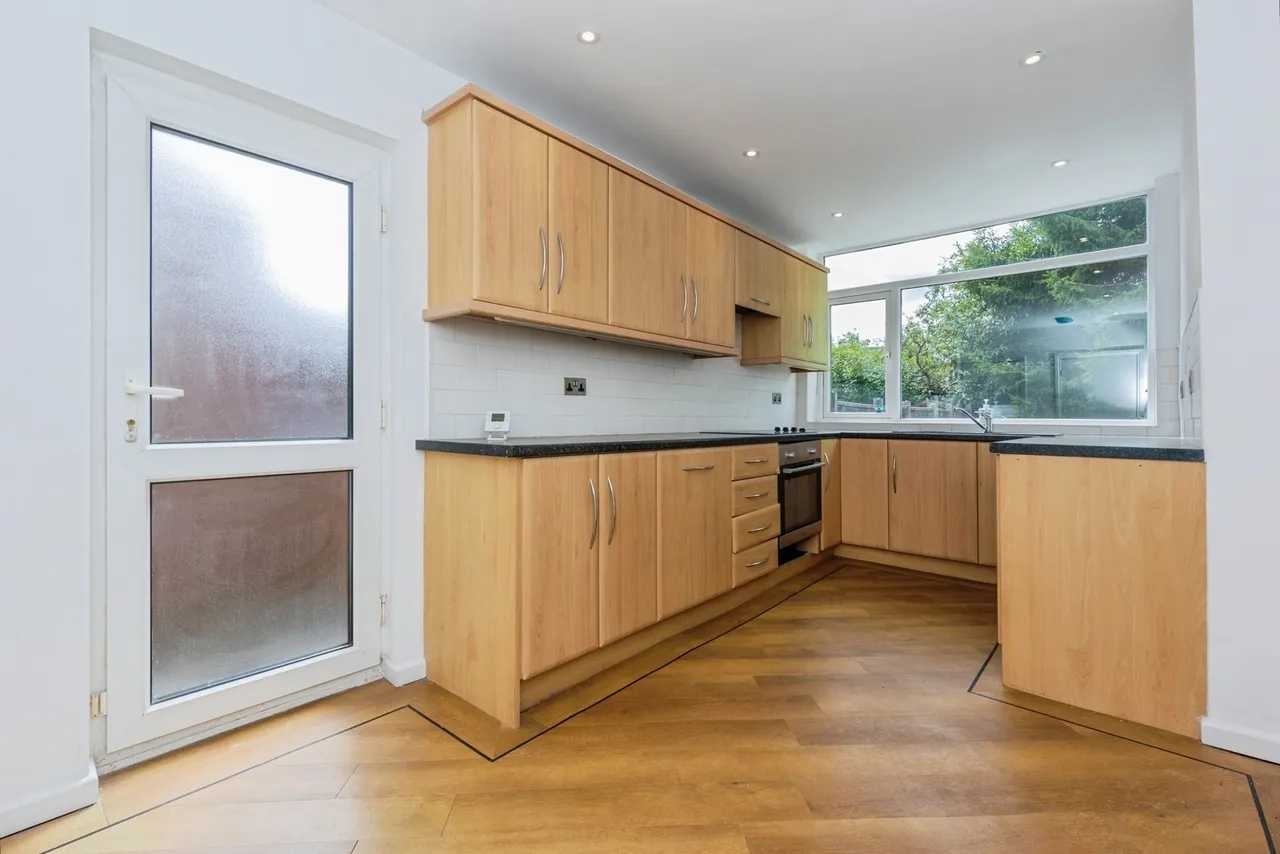 Greenway Close, Sale, Greater Manchester, M33, photo 9