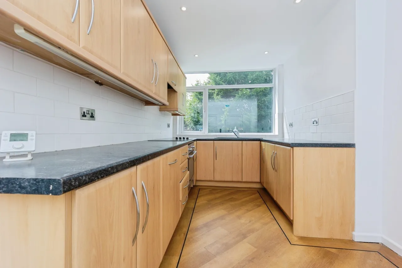 Greenway Close, Sale, Greater Manchester, M33, photo 10