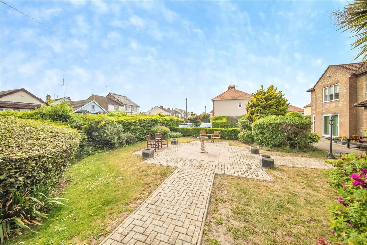 Coppins Road, Clacton-On-Sea, Essex, CO15, photo 3