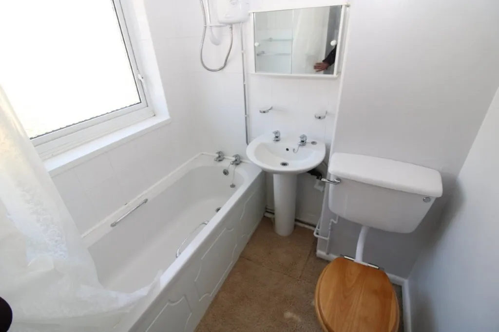 Dove Road, Wombwell, photo 13