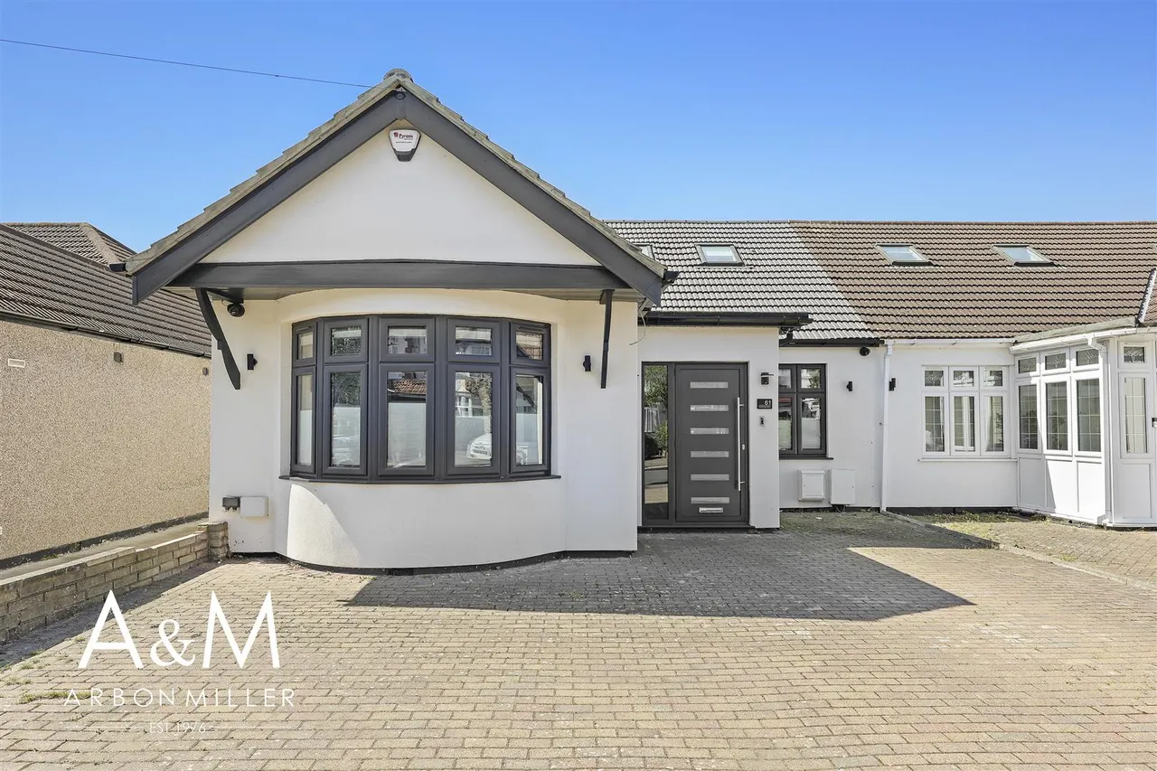 Queenborough Gardens, Gants Hill, Essex, Ilford, IG26YB, photo 31
