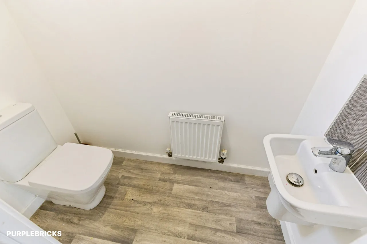 Whitehead Drive, Wrexham, LL11, photo 7