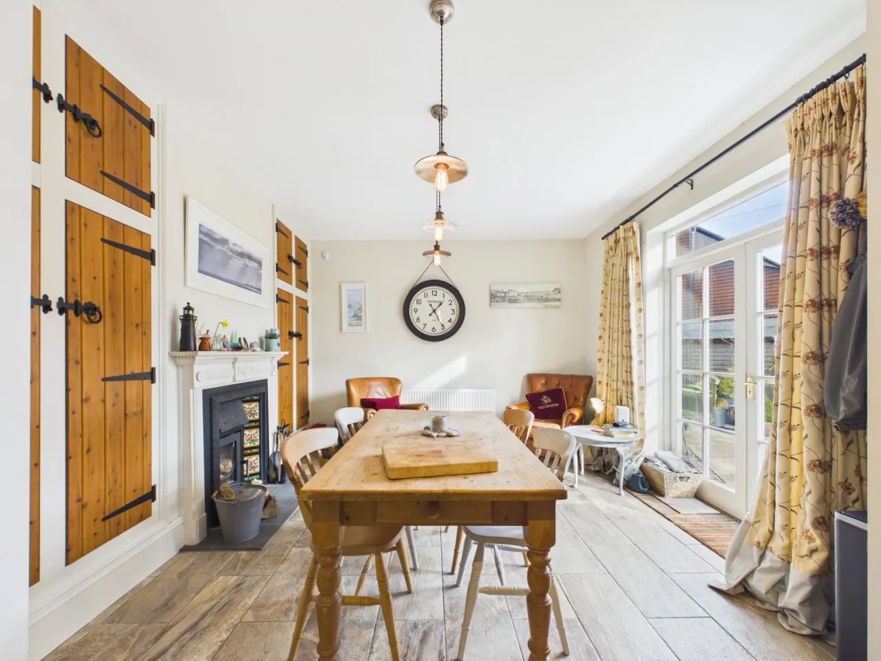 3 bed property for sale, High Street, Kessingland