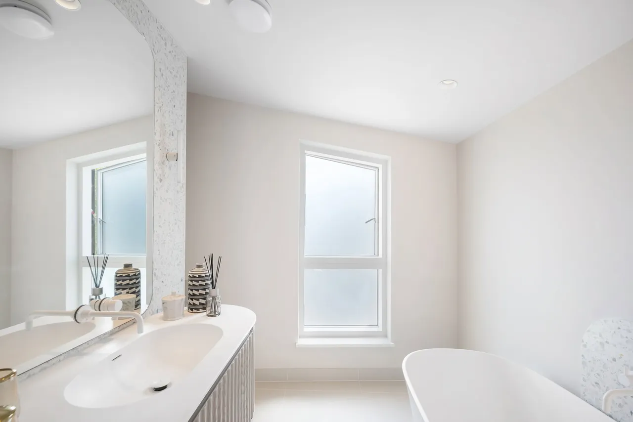 Coombe Lane, Wimbledon, SW20, photo 18
