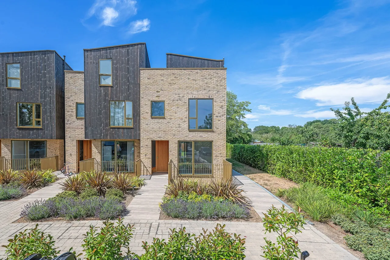Coombe Lane, Wimbledon, SW20, photo 24