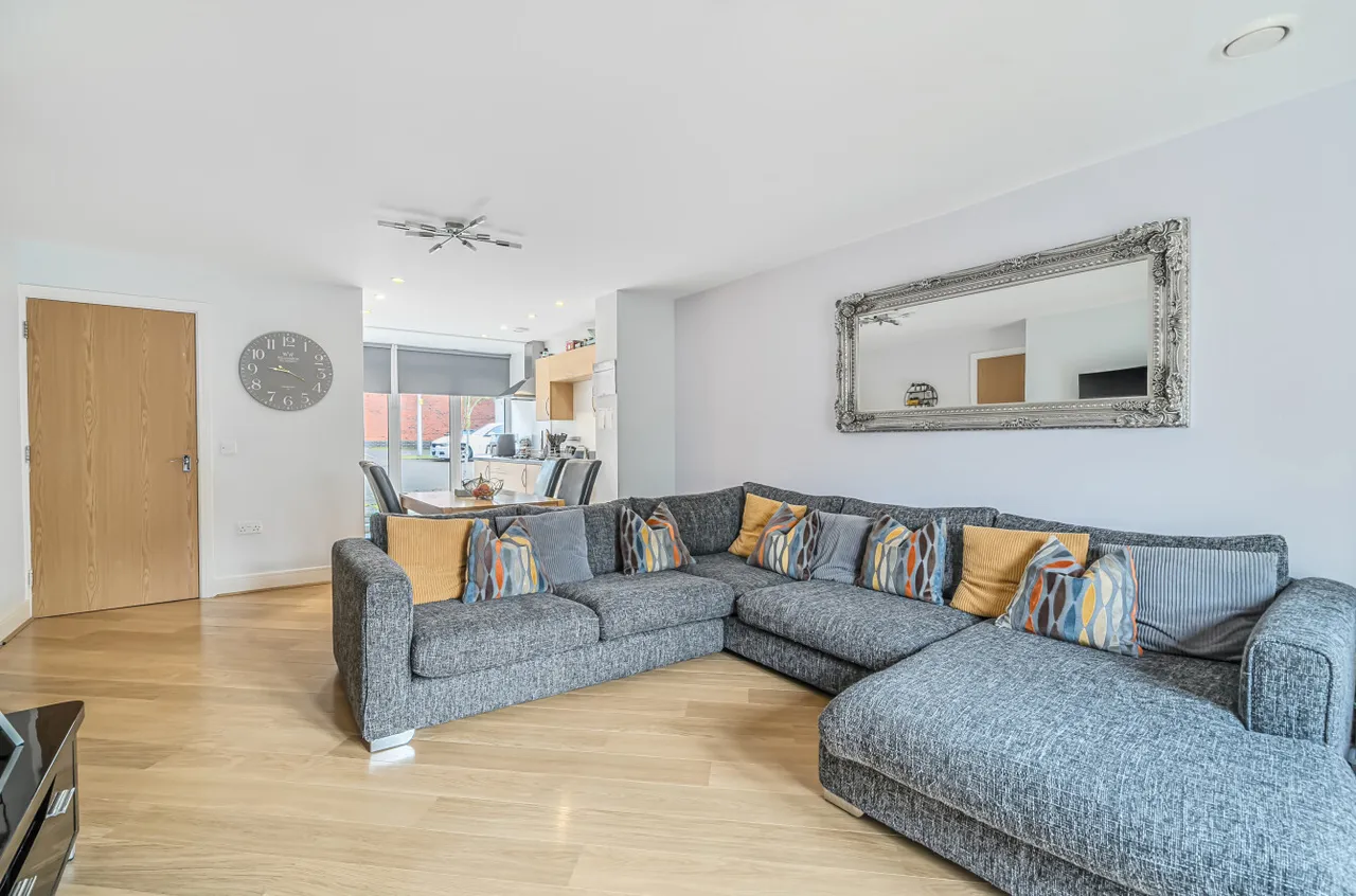 Faringdon Court, Basingstoke, Hampshire, RG24 9FE, photo 10