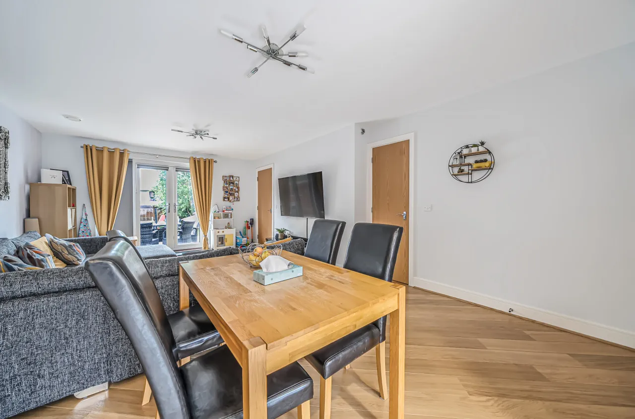 Faringdon Court, Basingstoke, Hampshire, RG24 9FE, photo 9