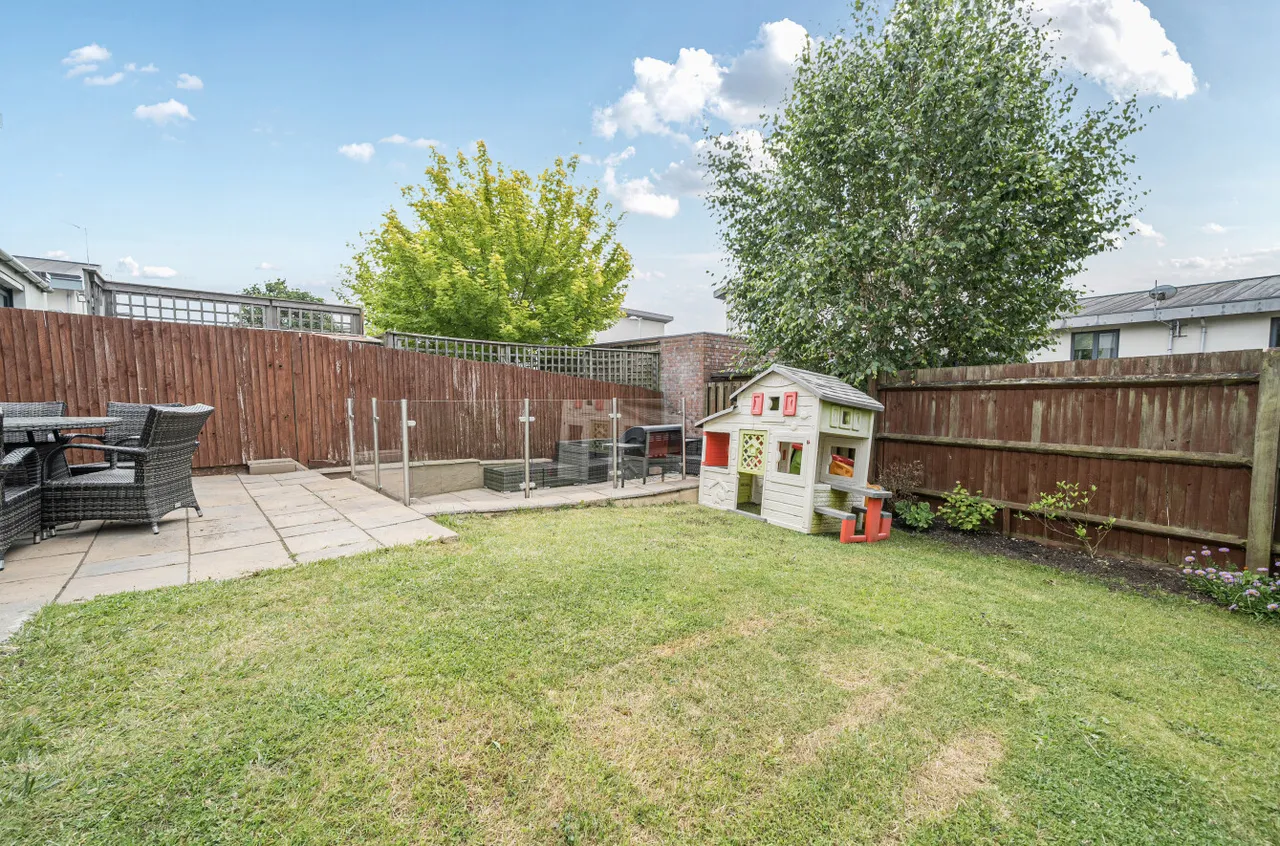 Faringdon Court, Basingstoke, Hampshire, RG24 9FE, photo 7