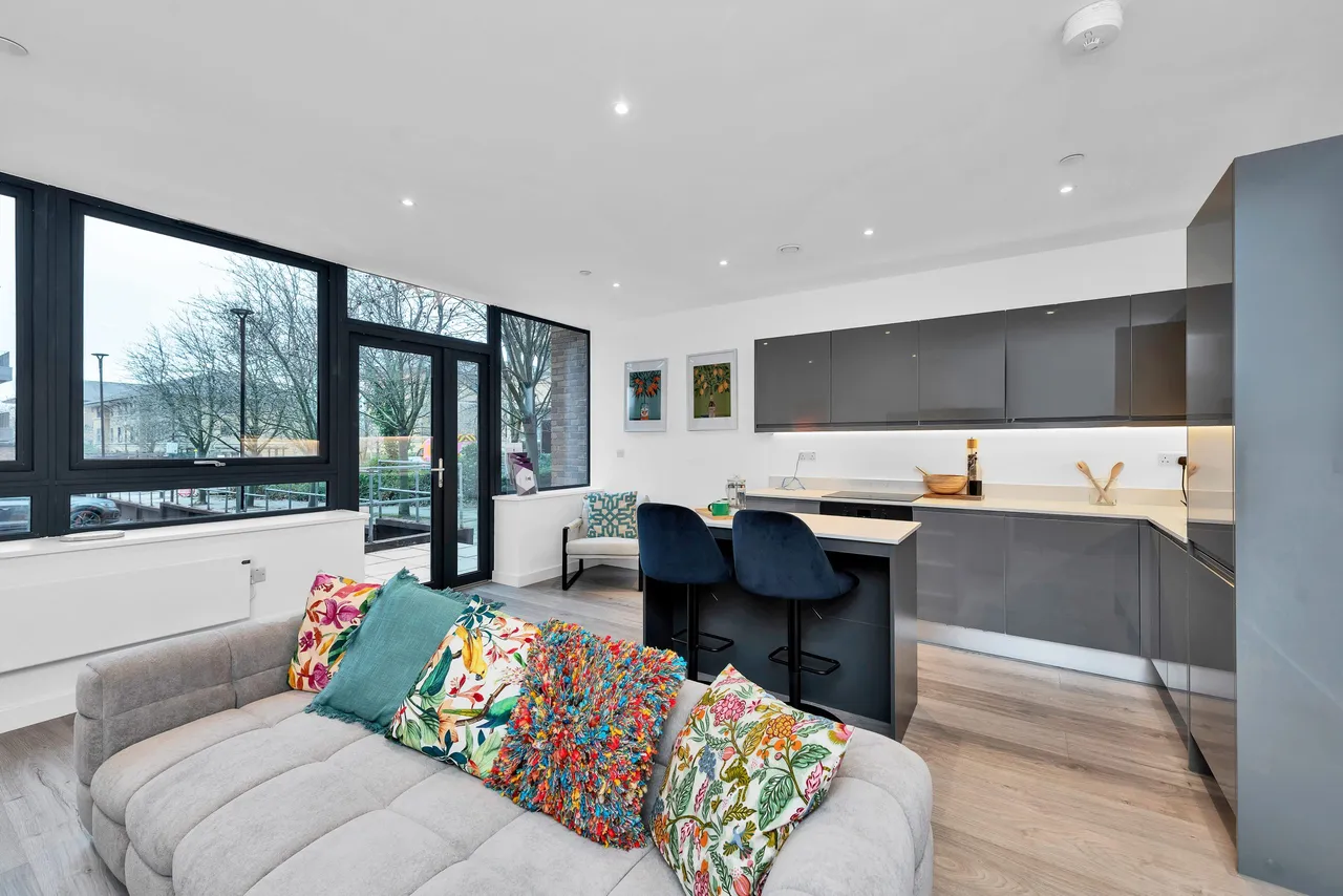 Flat 22, Technology House, Milton Keynes, 151 Silbury Boulevard, MK9 1GE, photo 6