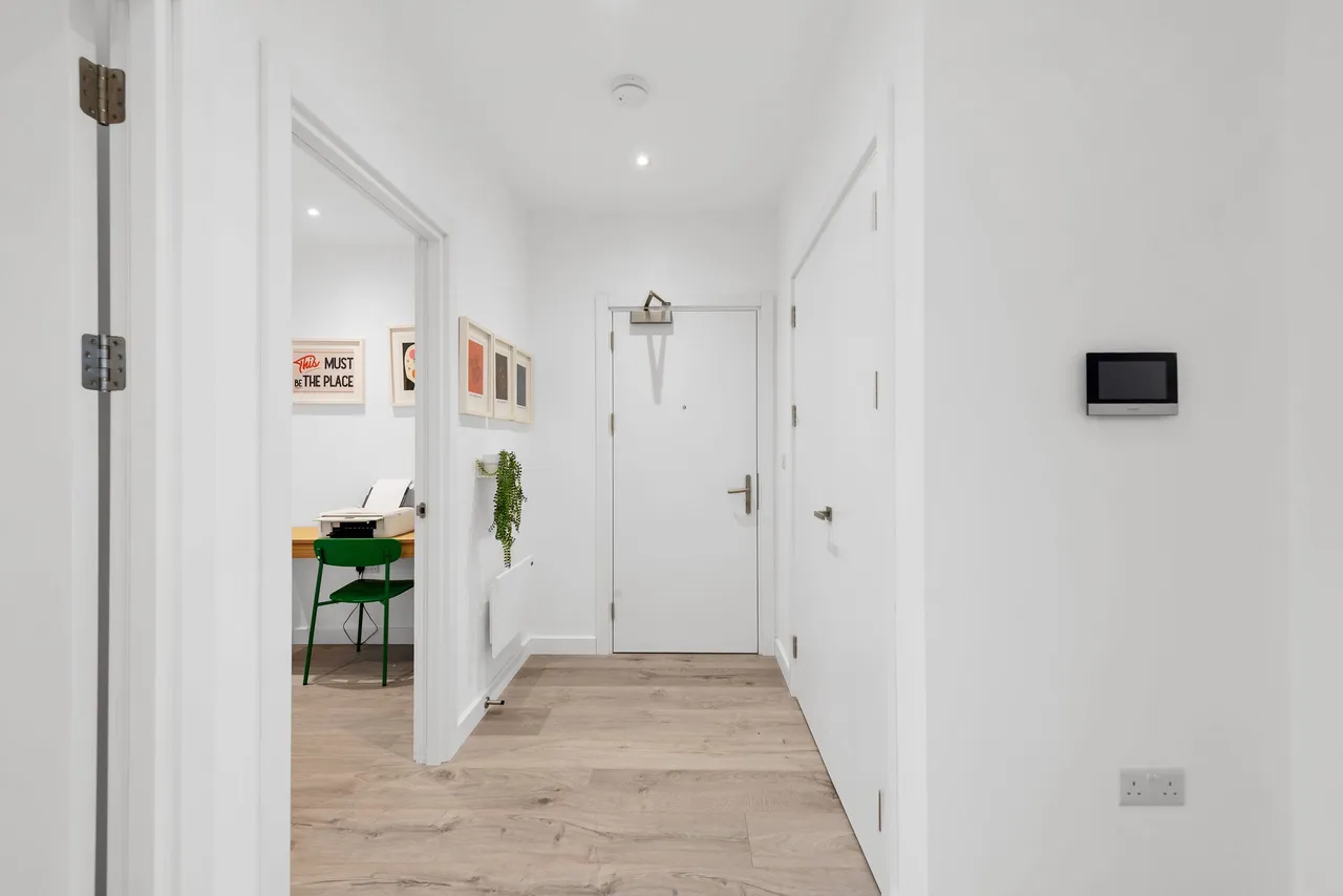 Flat 22, Technology House, Milton Keynes, 151 Silbury Boulevard, MK9 1GE, photo 11