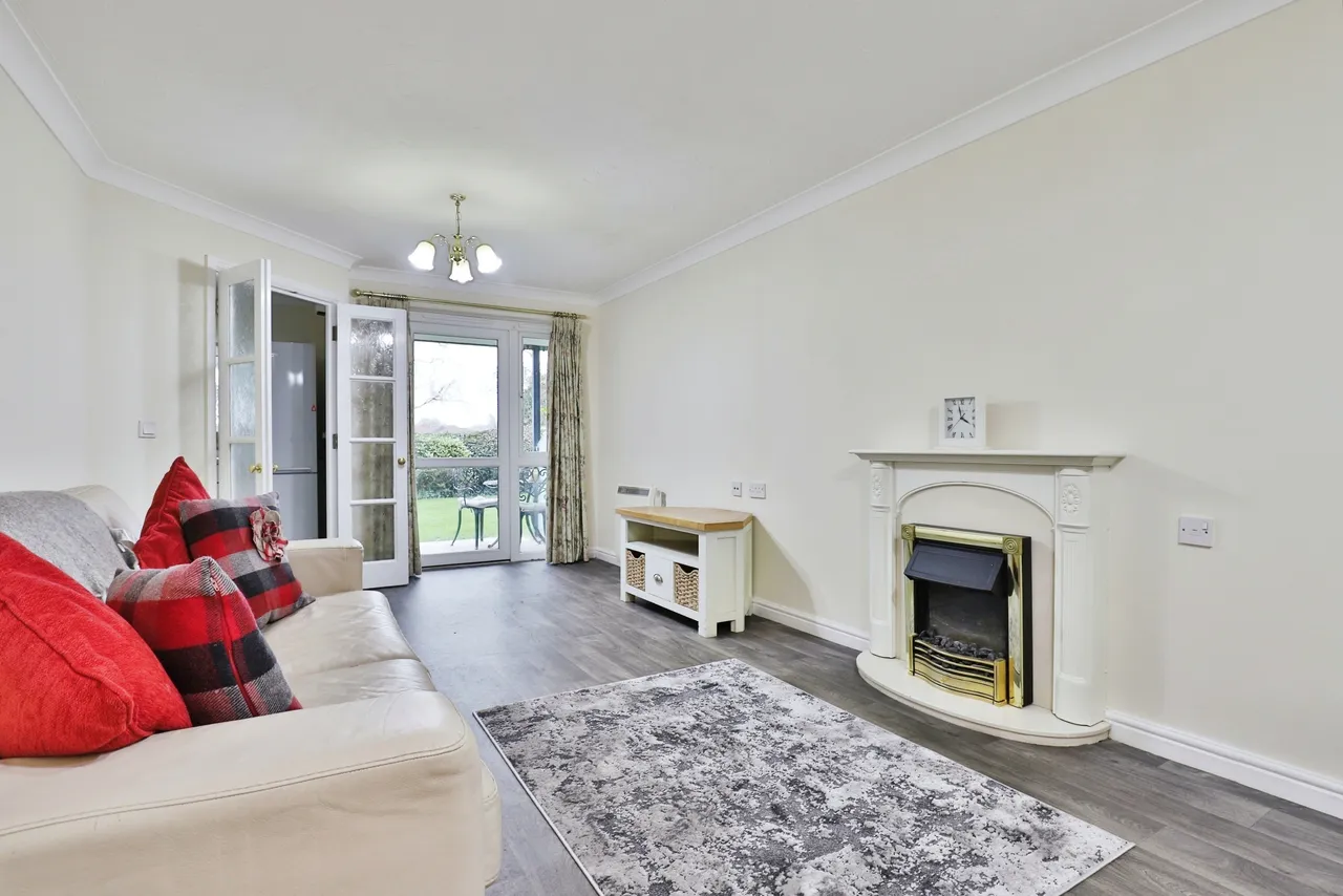 1 bed flat for sale, Stour Road, Christchurch, BH23
