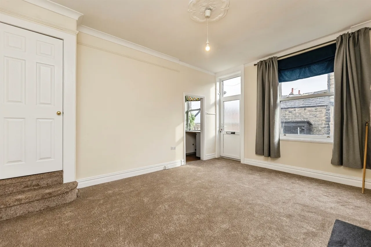 South Queen Street, Morley, LS27, photo 2