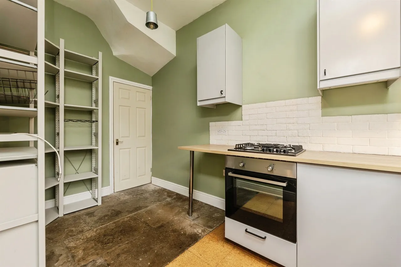 South Queen Street, Morley, LS27, photo 7