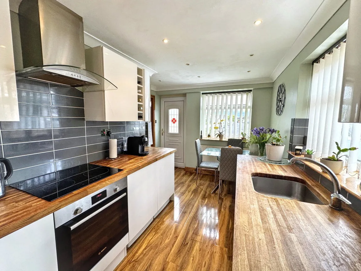 Lon Y Cyll, Pensarn, Conwy, LL22 7RW, photo 2
