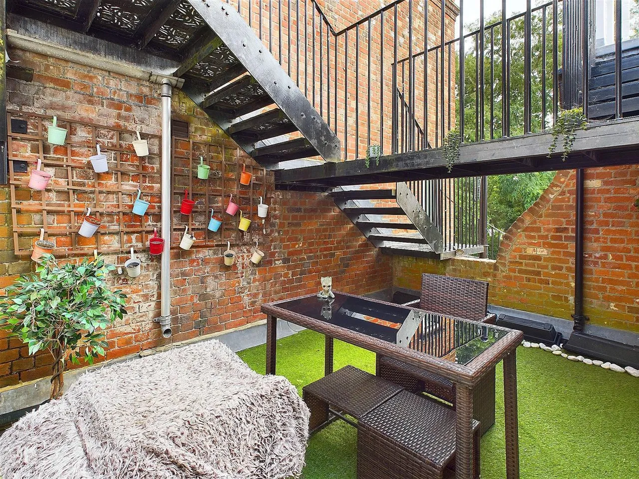 Devey Close, Kingston Upon Thames, KT2, photo 13