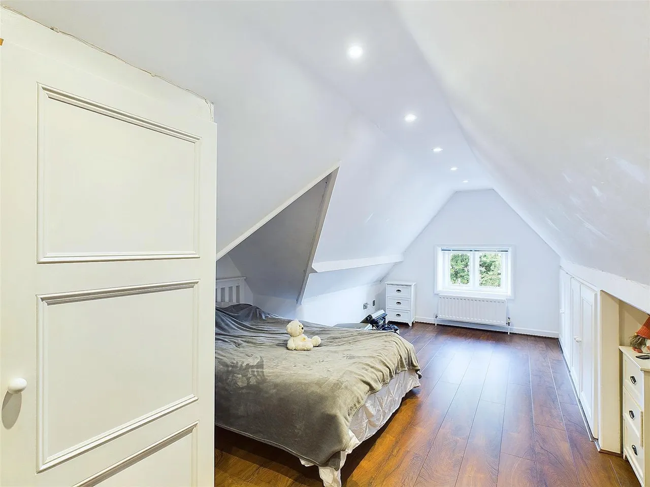 Devey Close, Kingston Upon Thames, KT2, photo 11