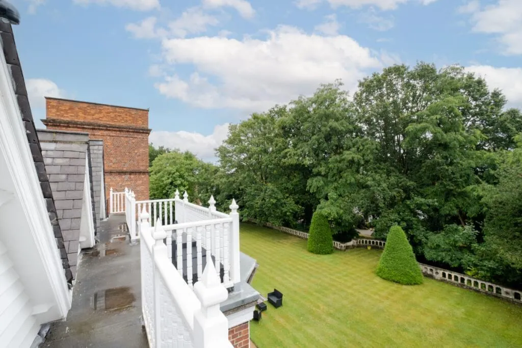 Devey Close, Kingston Upon Thames, KT2, photo 14