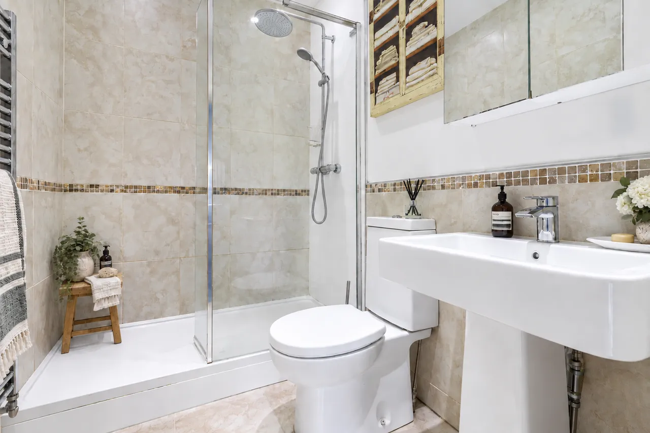 Lansdown Road, Cheltenham, GL50, photo 13