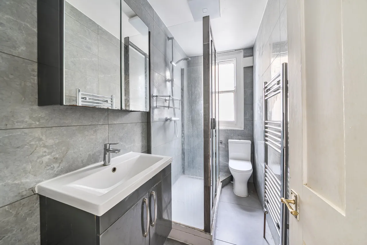 Raised Ground Floor, 129 Mirabel Road, London, photo 7