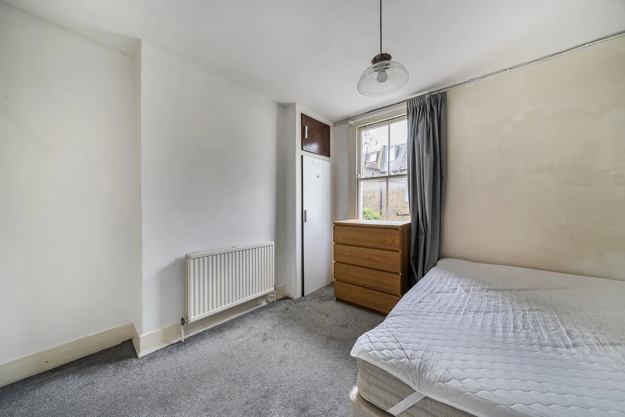 Raised Ground Floor, 129 Mirabel Road, London, photo 5