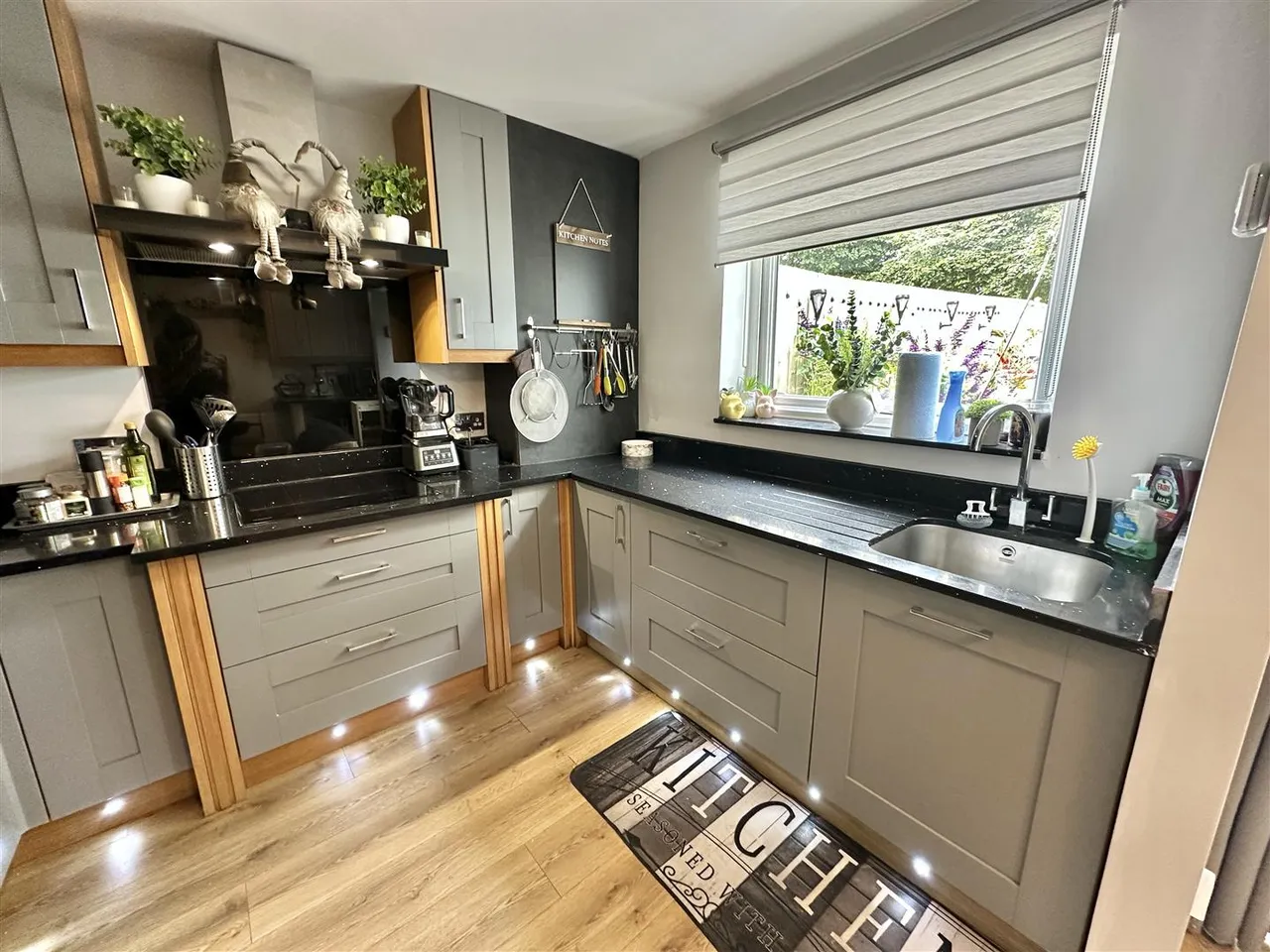 Springfield Close, St. Austell, photo 8