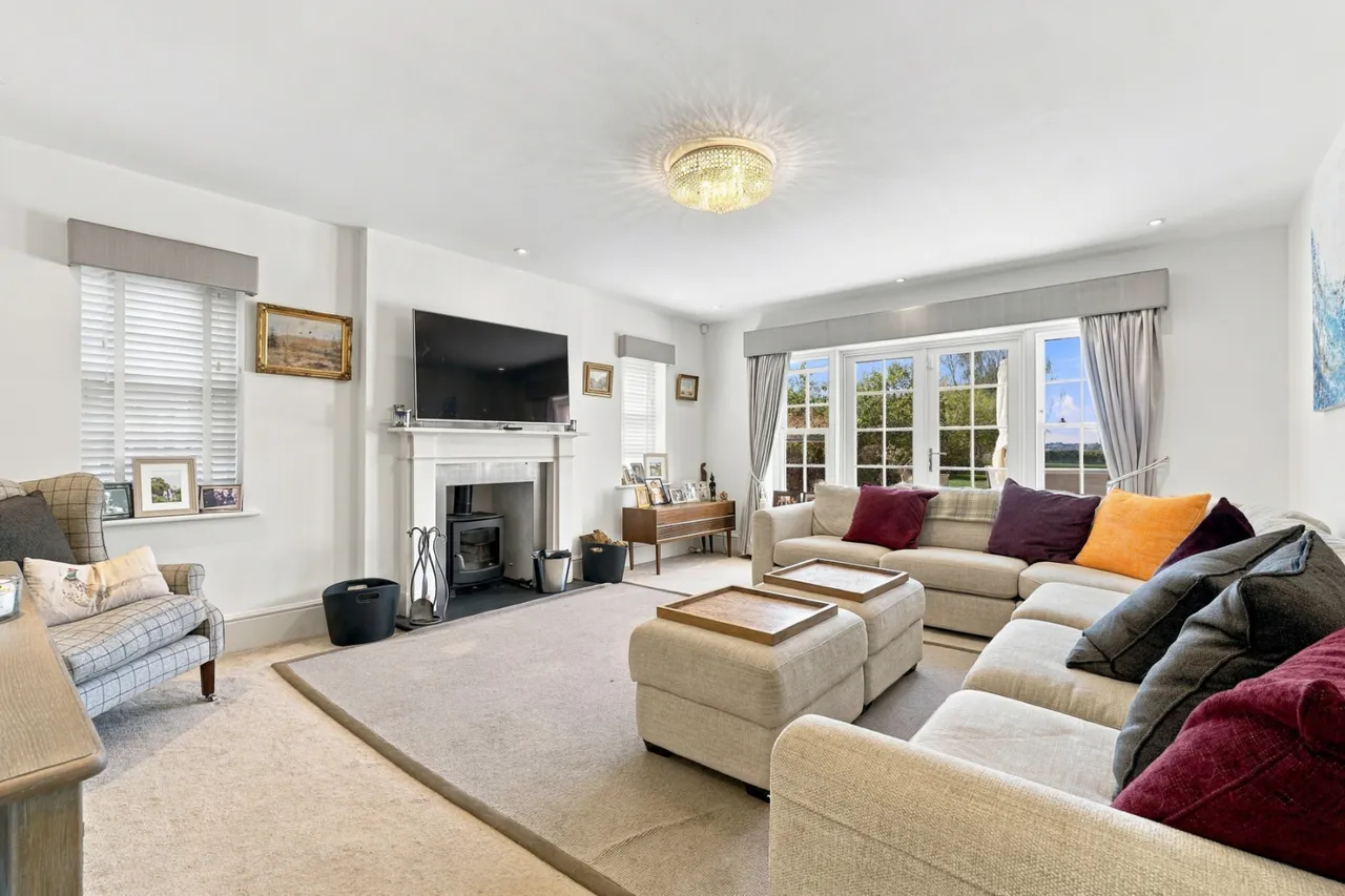 Chelmsford Road, Causeway End, CM6, photo 4