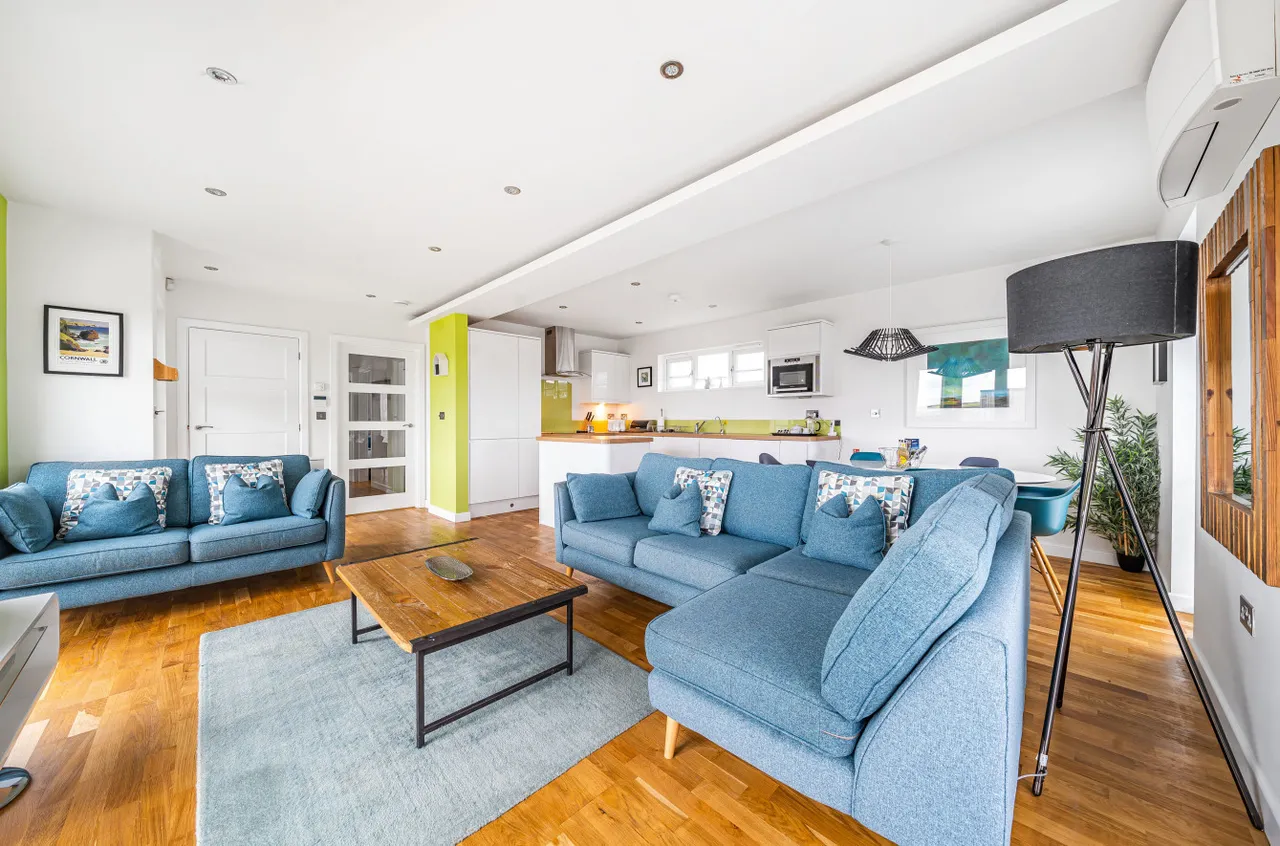 The Residence, Gwel An Mor, Portreath, Cornwall, TR16 4PE, photo 3