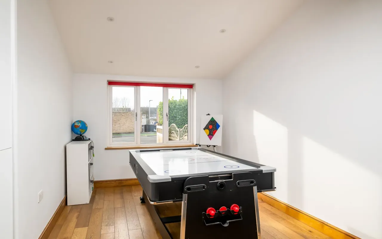 The Close, Thurleigh, Bedford, photo 16