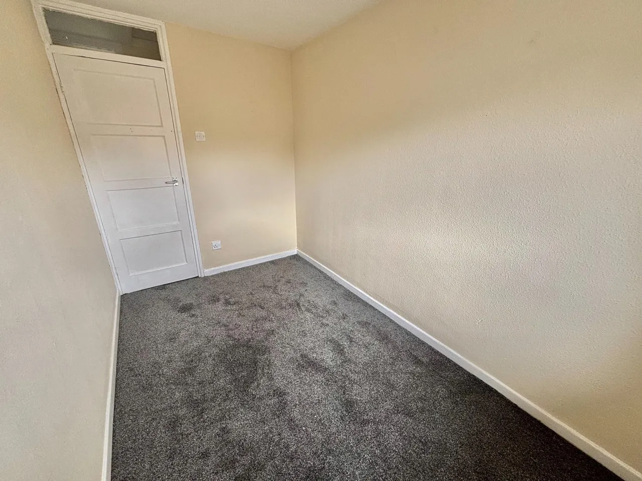 Meadowbank Close, Oldham, OL4, photo 12