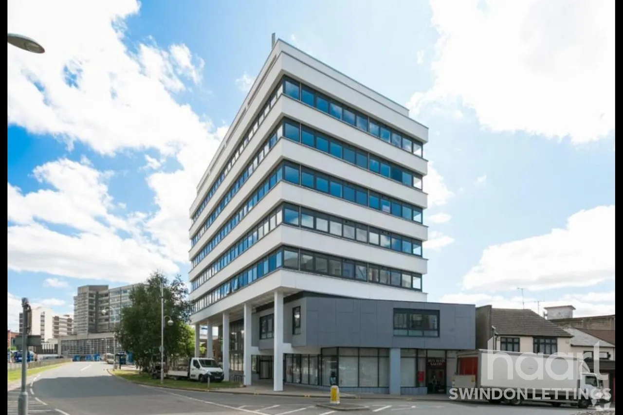 2 bed flat to rent, The Lock Apartments, Swindon, SN1