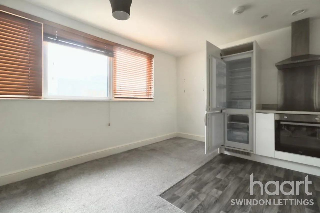 The Lock Apartments, Swindon, SN1, photo 3