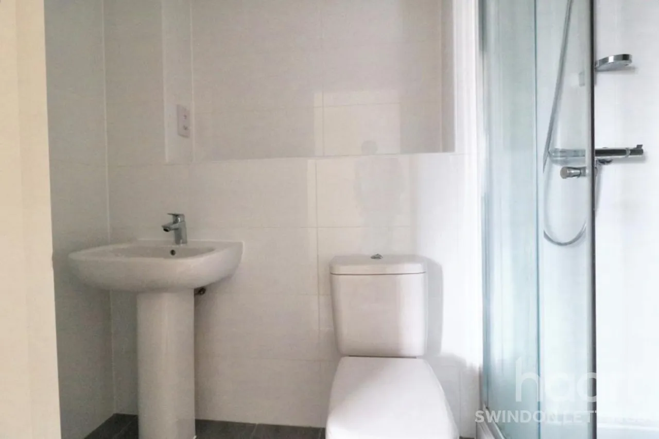 The Lock Apartments, Swindon, SN1, photo 8