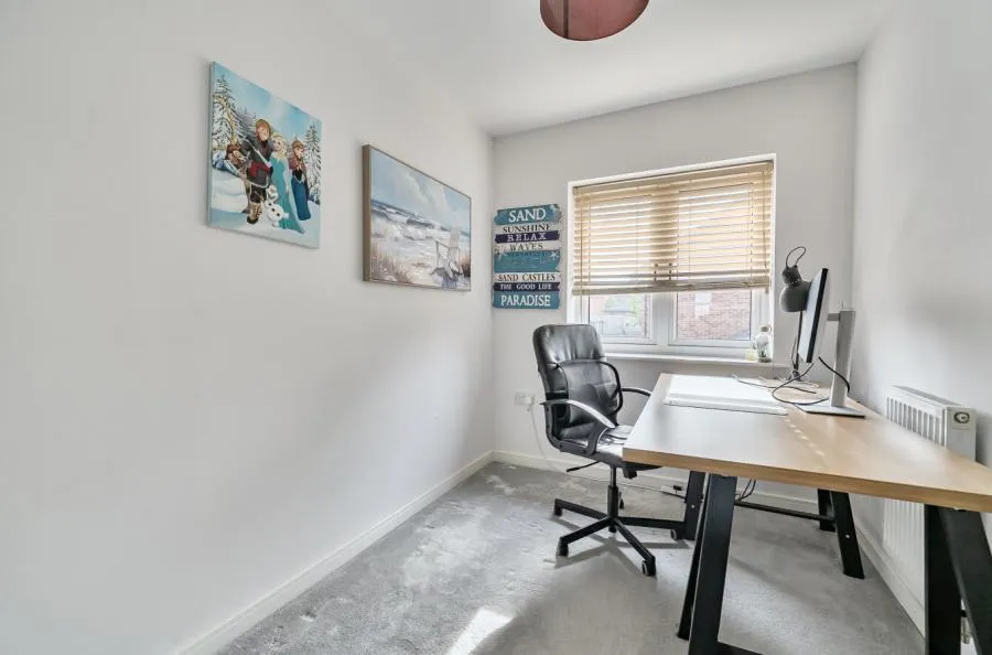 Holmes Place, Binfield, RG42, photo 14