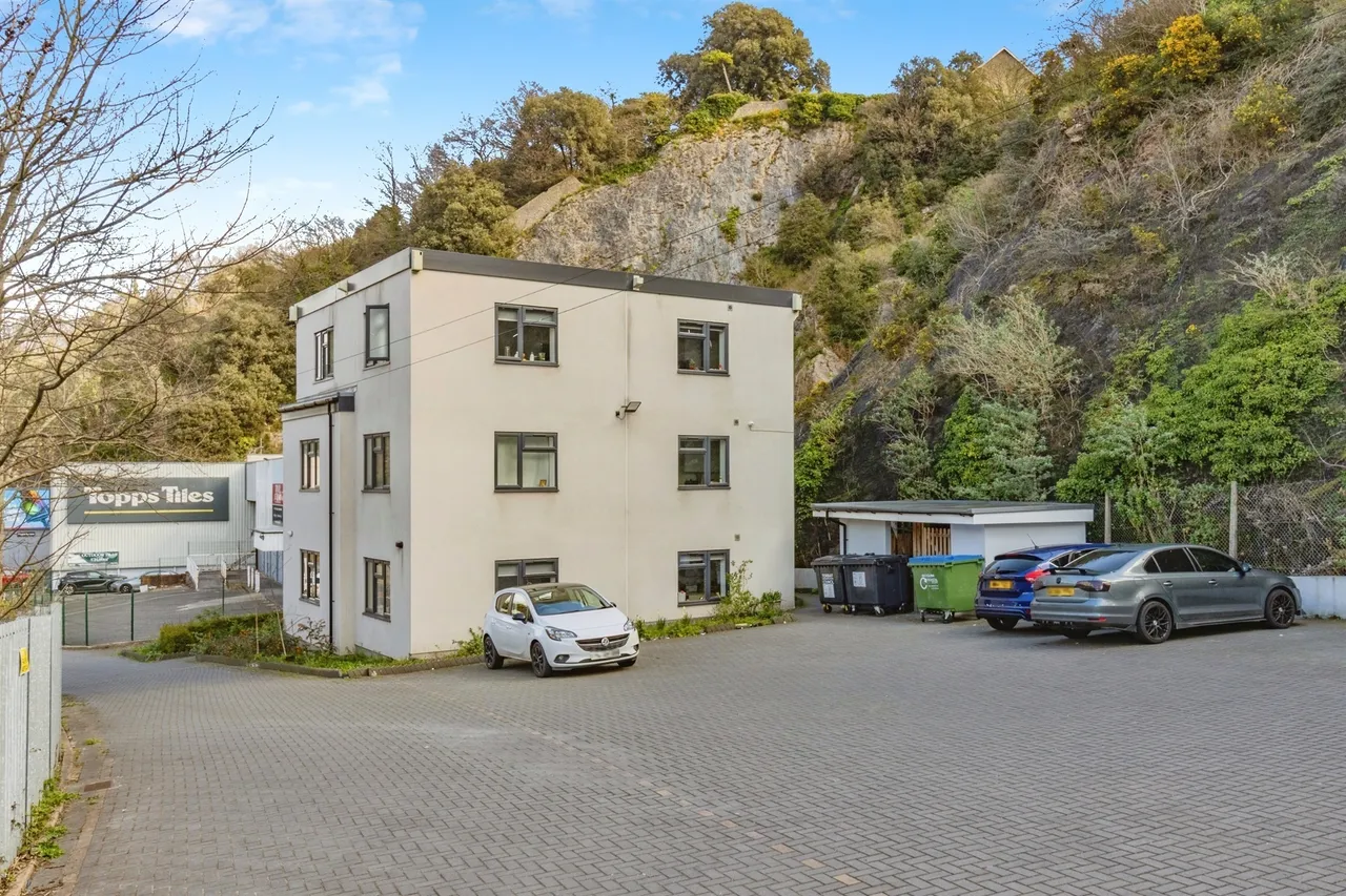2 bed flat for sale — Teignmouth Road, Torquay