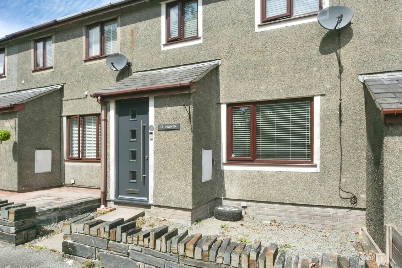 3 bed house for sale, Maes Y Garth, Penrhyndeudraeth, LL48