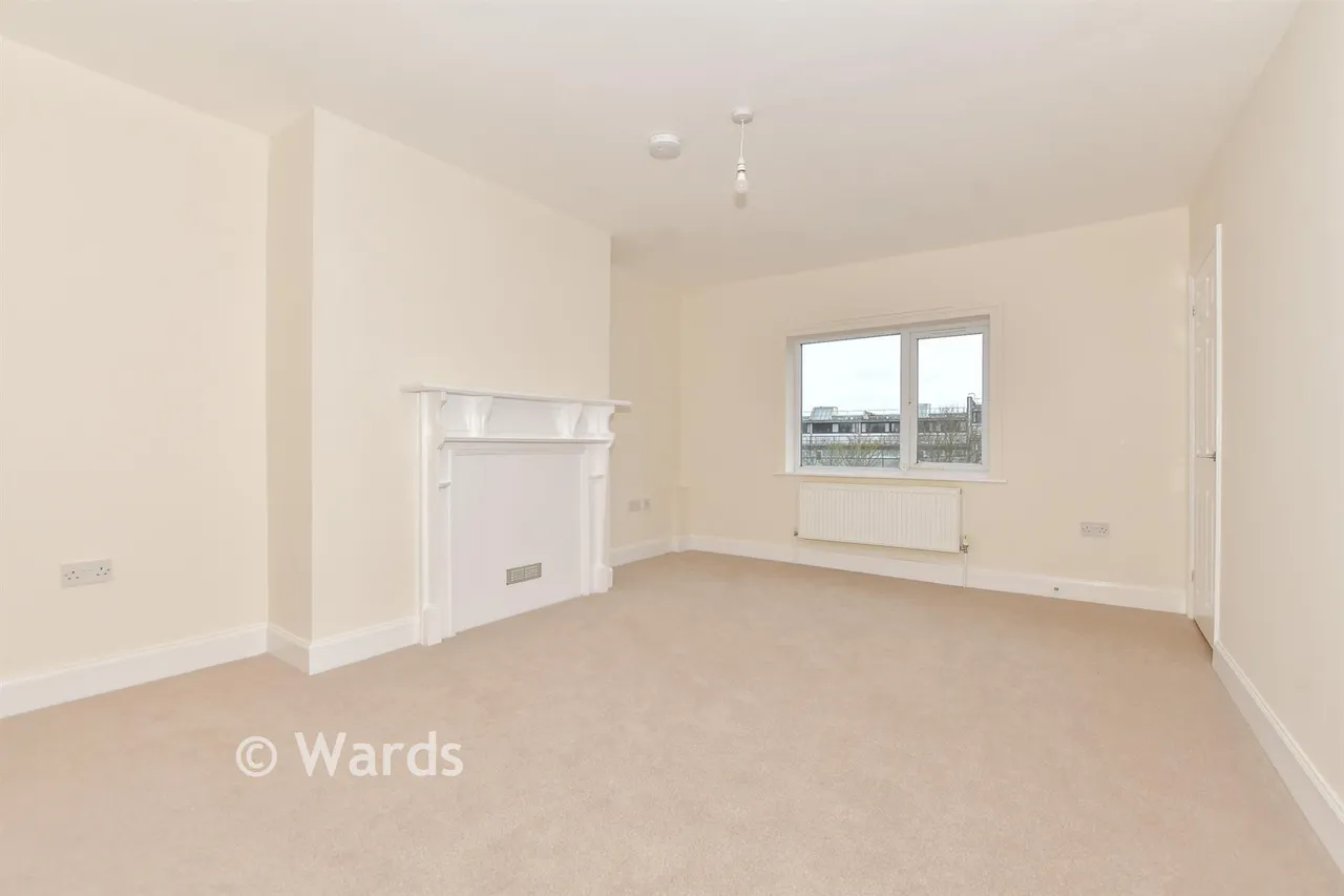 Pleydell Gardens, Folkestone, CT20, photo 3
