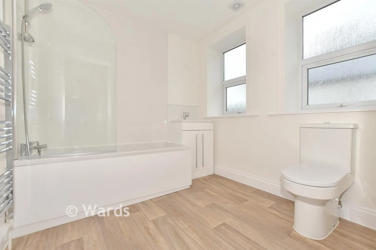 Pleydell Gardens, Folkestone, CT20, photo 6