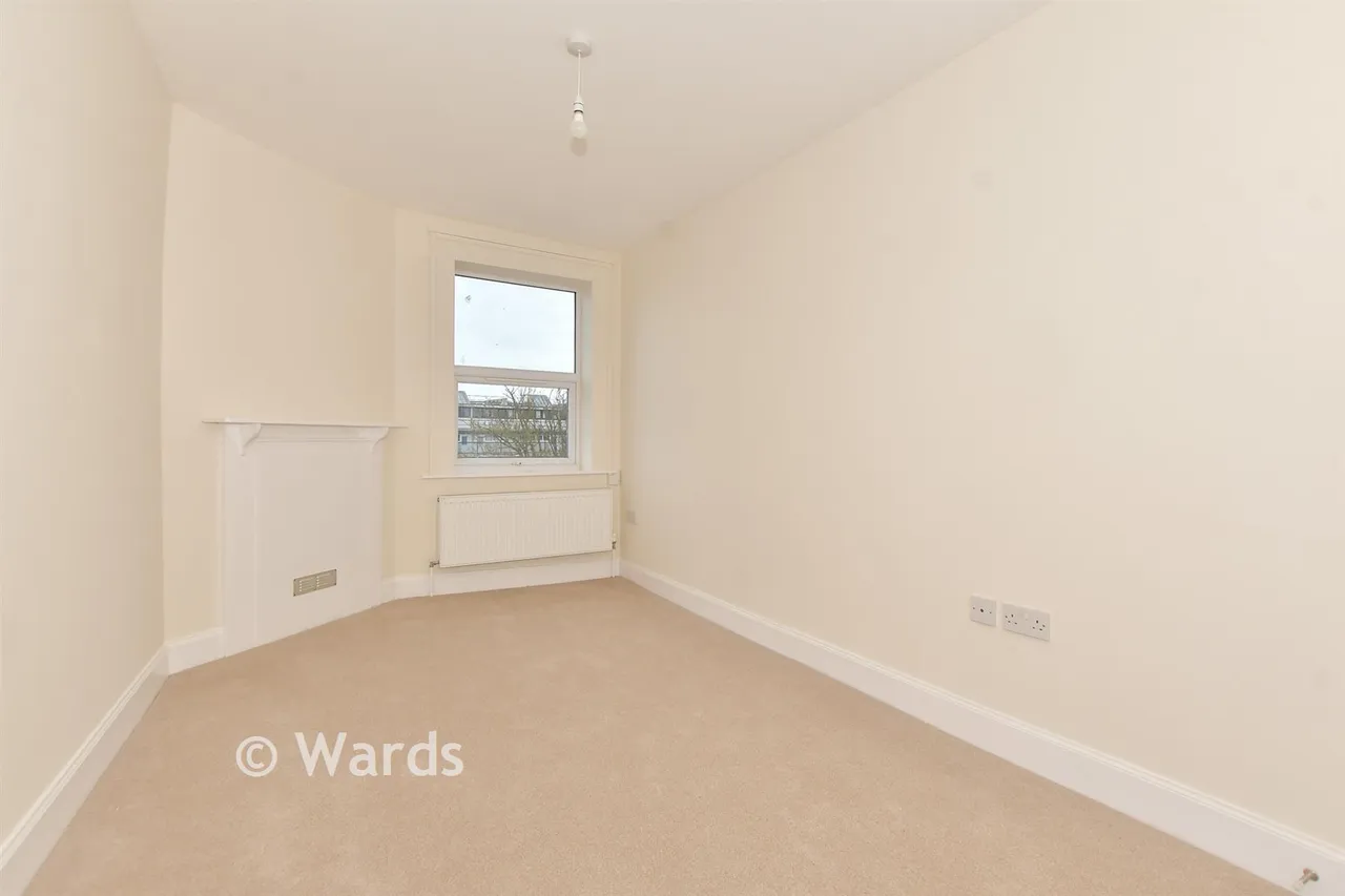 Pleydell Gardens, Folkestone, CT20, photo 5