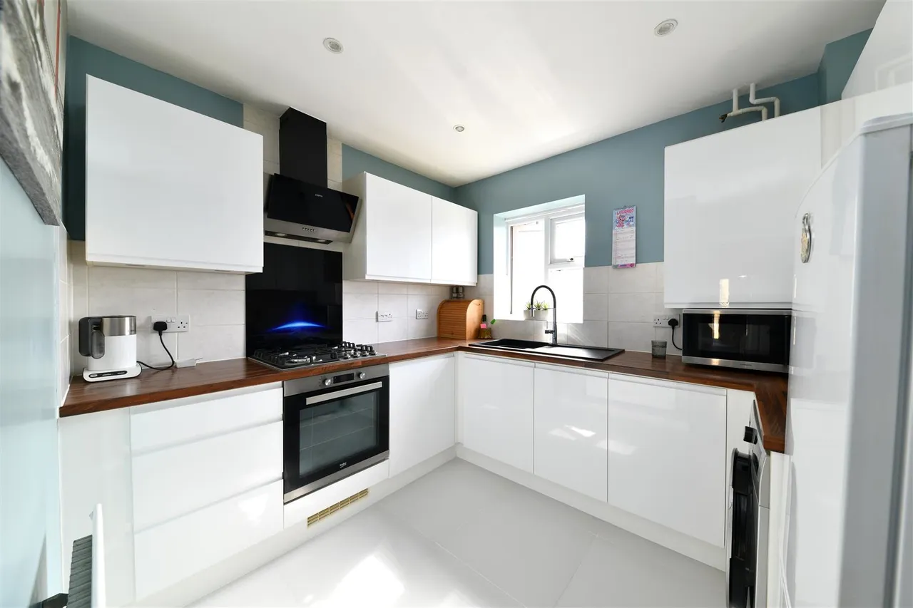 Mendip Way, Stevenage, SG1 6GZ, photo 4
