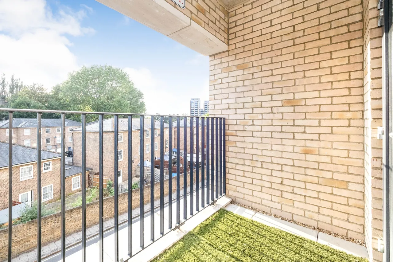 Brumwell Avenue, London, SE18, photo 15
