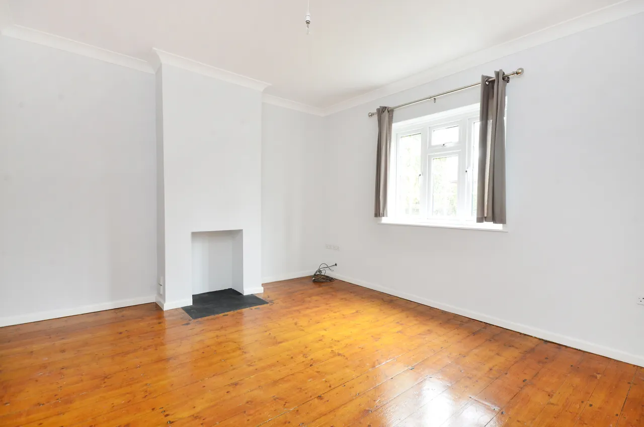 2 bed house to rent, London, SW15